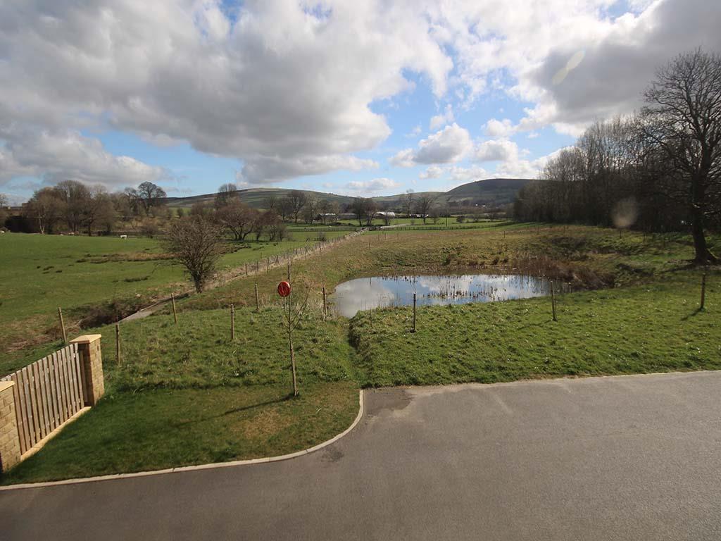 4 bedroom detached house For Sale in Salterforth - IMG_6263.jpg
